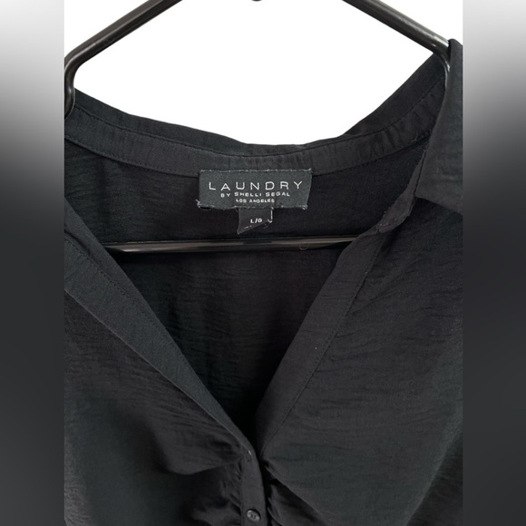 Laundry black short sleeve button down blouse - Picture 2 of 5